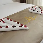 Qamar Prestige 4* 트라존