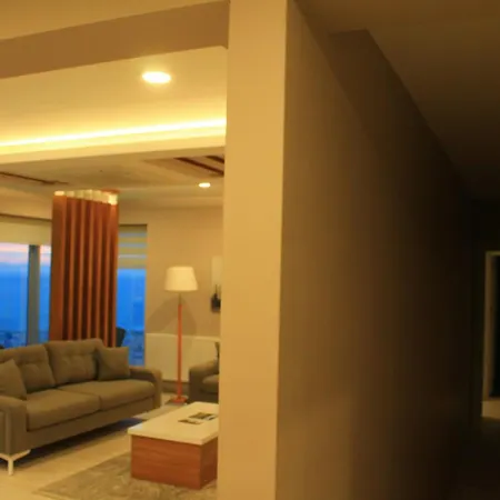 قمر بريستيج سويتس شقة فندقية