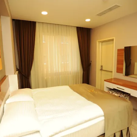 قمر بريستيج سويتس 4*