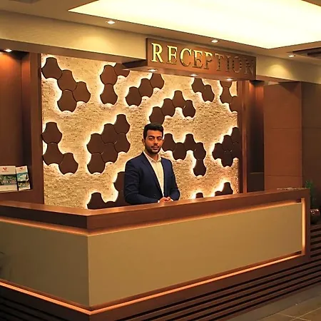 Aparthotel Qamar Prestige