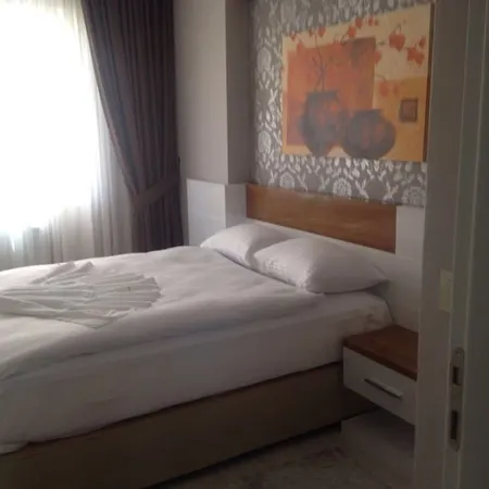 قمر بريستيج سويتس