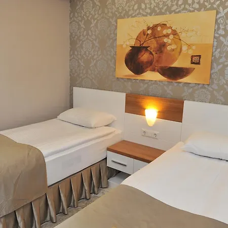Qamar Prestige 4*