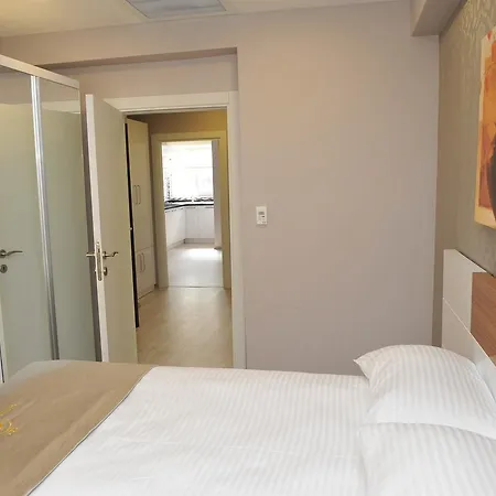 Qamar Prestige Aparthotel 4*